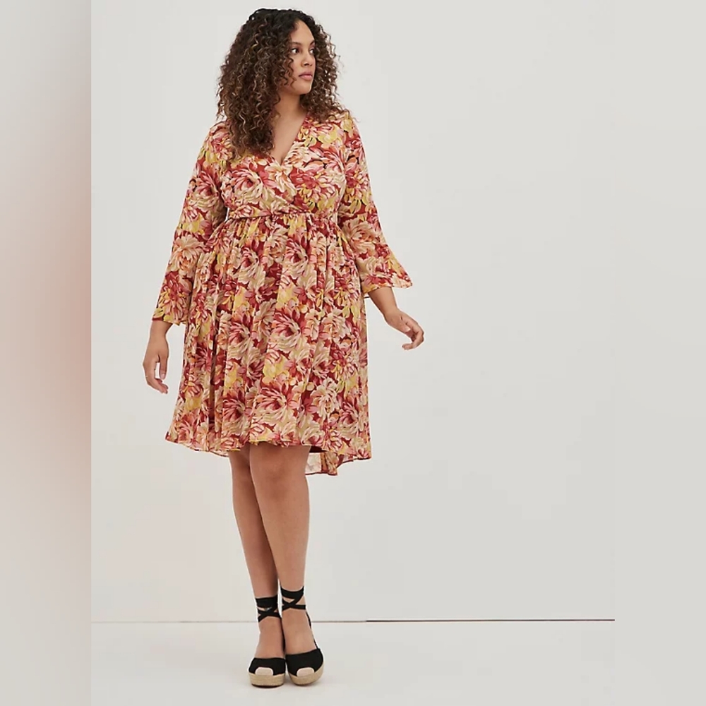 TORRID NWT Floral Trumpet Sleeve dress 456